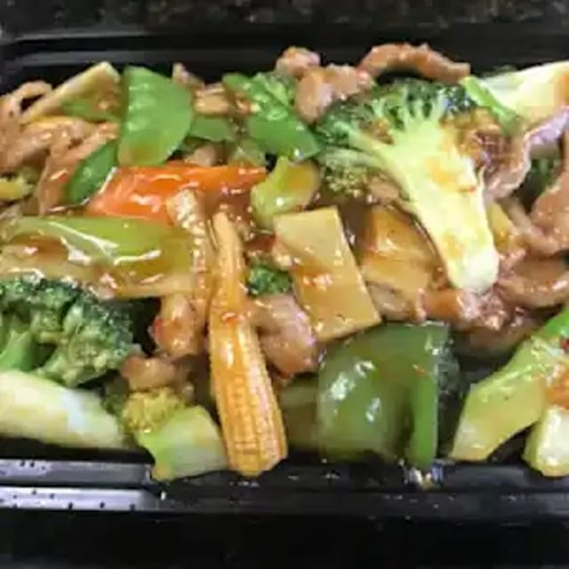 Pork with Garlic Sauce 鱼香肉丝.