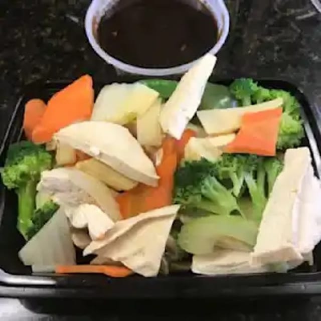 Steam Bean Curd with Mixed Vegetables 水煮杂菜豆腐.