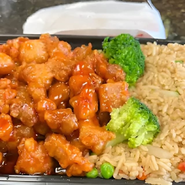 General Tso's Chicken Combo 左宗鸡.