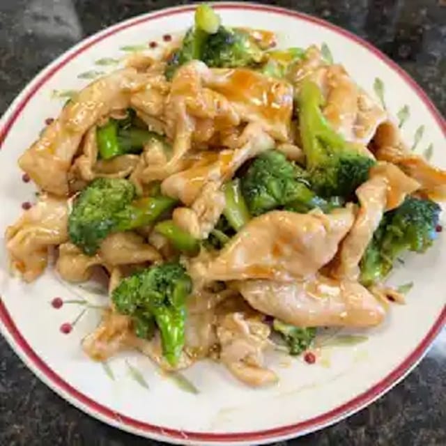 Chicken with Broccoli 芥兰鸡.