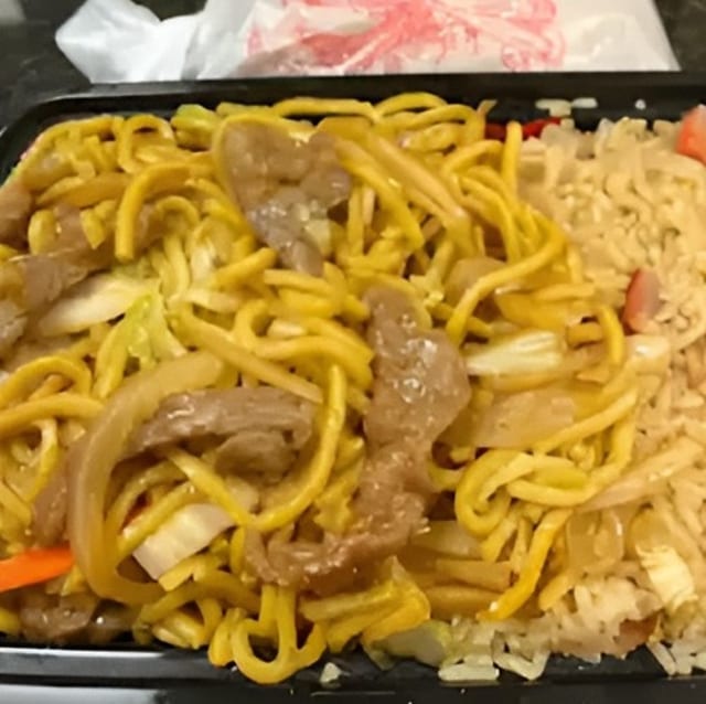 Beef Lo Mein Combo 牛捞面.