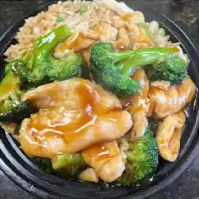 Chicken with Broccoli 芥兰鸡.