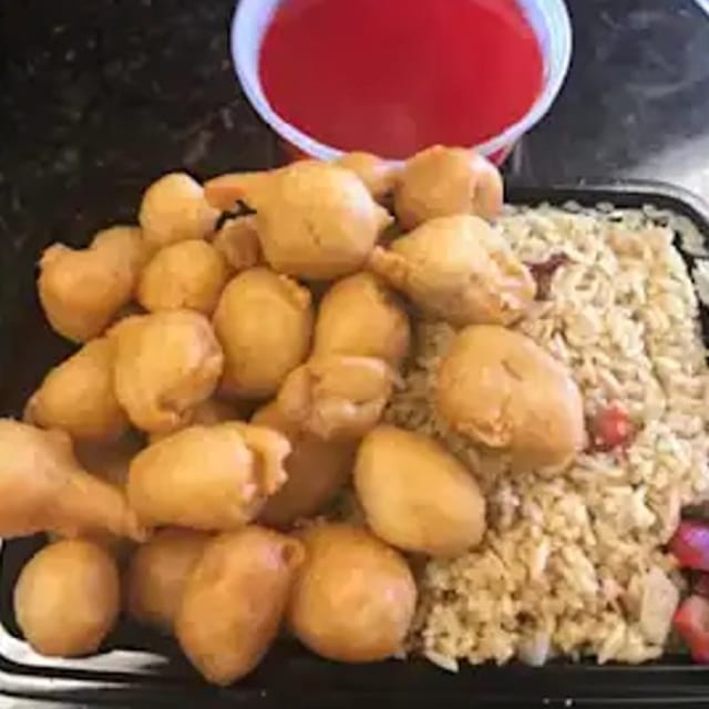 C7. Sweet and Sour Pork Combo 甜酸肉.
