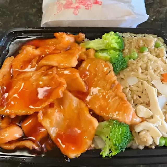 White Meat General Tso's Chicken Combo 白鸡左宗鸡.