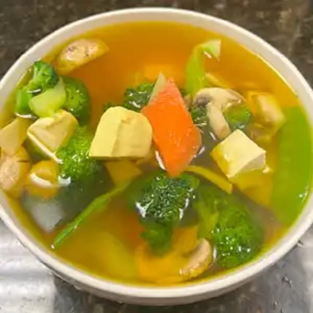 Quart of Vegetable and Bean Curd Soup 杂菜豆腐汤.