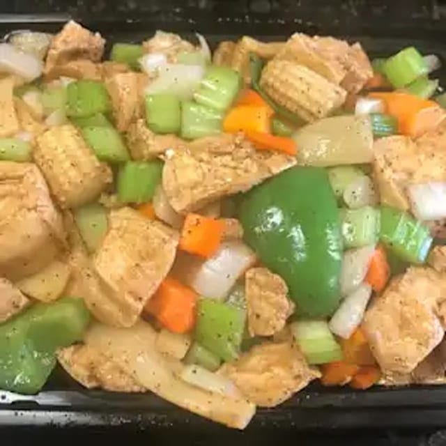 Black Pepper Tofu 黑椒豆腐.