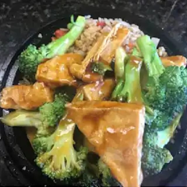 Bean Curd with Broccoli 芥兰豆腐.