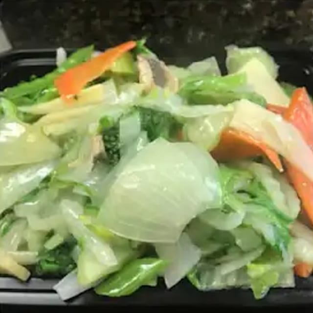 Vegetable Chow Mein 菜炒面.