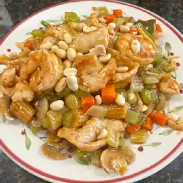 Kung Pao Chicken and Shrimp 宮保鸡虾.