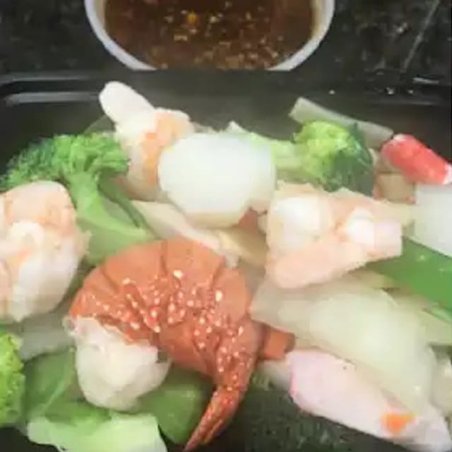 Steam Seafood Combo 水煮海鲜会.
